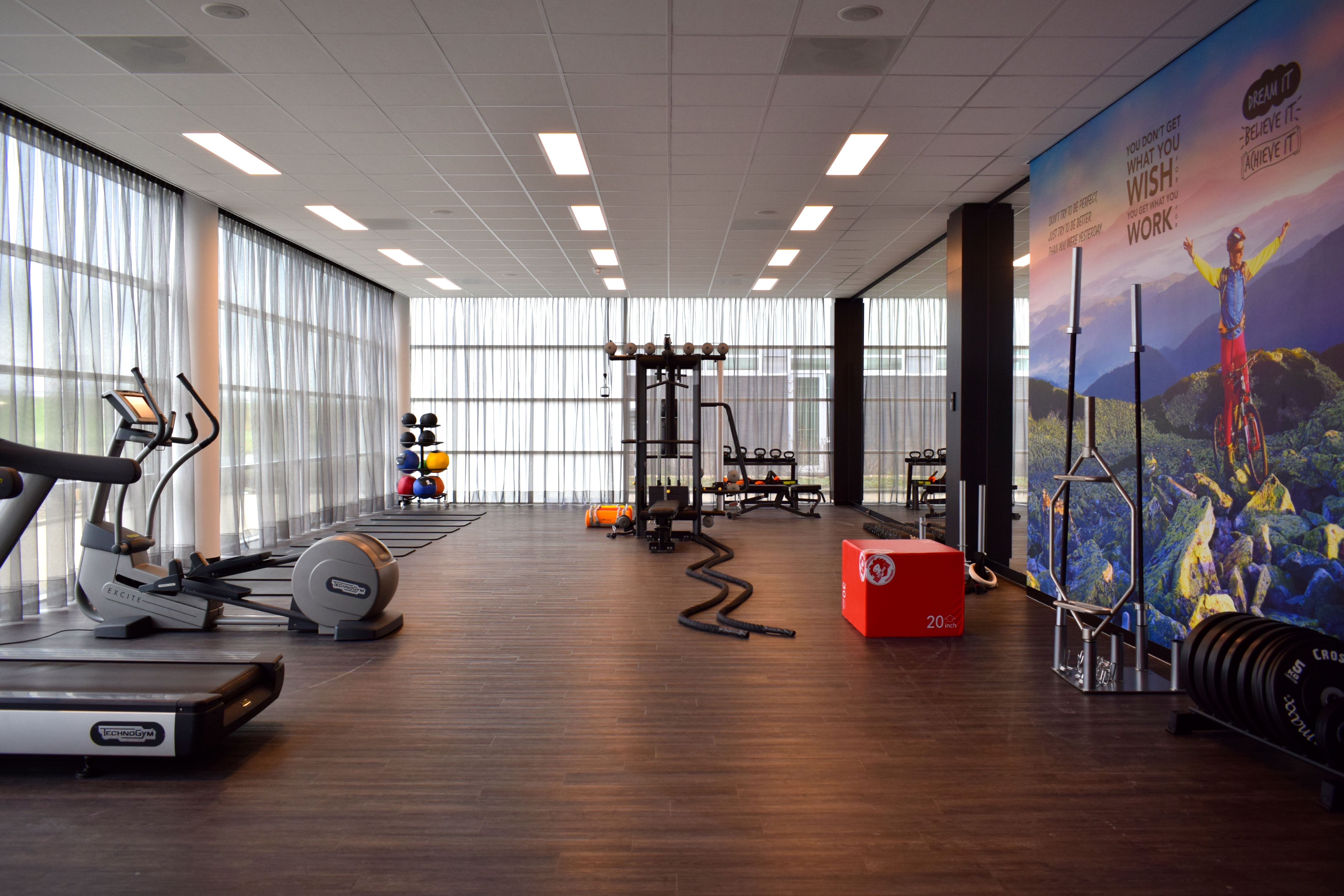Fitnessruimte Van Parker Hotel Brussels Airport www.vandervalkzaltbommel.nl
